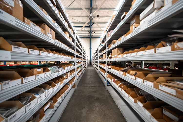 FPD warehouse stock of hydraulic components ready for dispatch across New Zealand.
