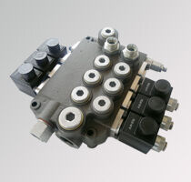 Badestnost Z80 - Electric — European-made hydraulic directional control or monoblock valve for mobile and agricultural machinery, stocked and supplied by Fluid Power Distributors (FPD), Hamilton New Zealand — hydraulic valve specialists for tractors, excavators, and industrial equipment across New Zealand
